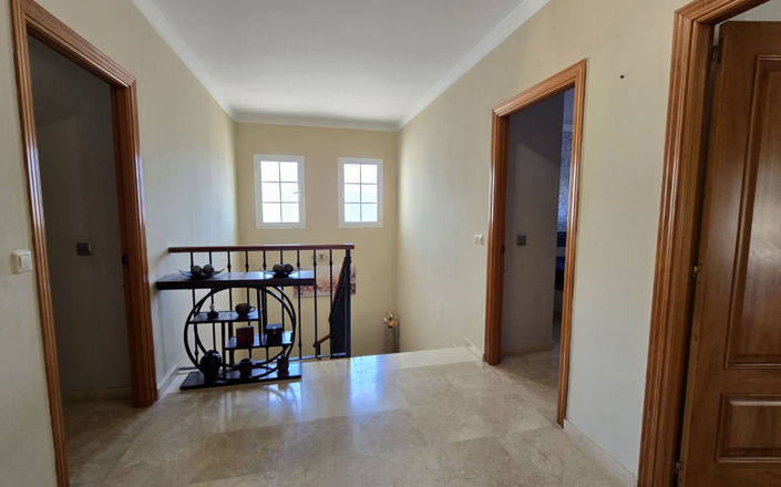 Image No.30-5 Bed Villa for sale