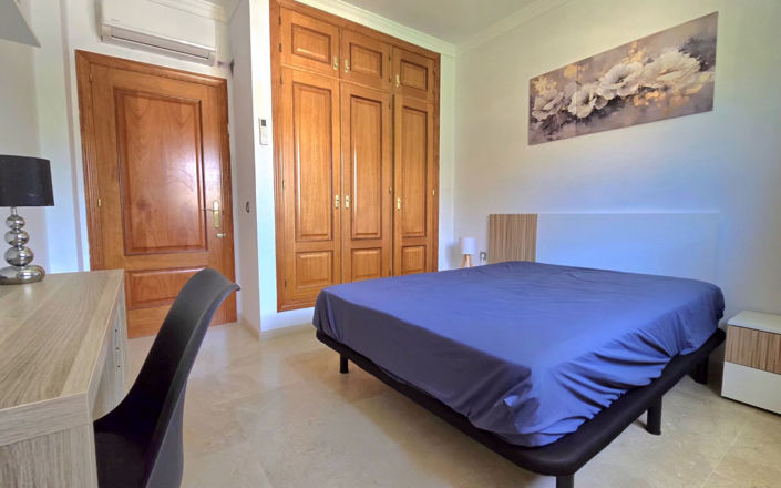 Image No.42-5 Bed Villa for sale