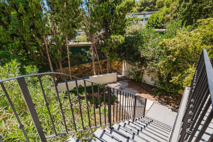 Image No.37-3 Bed Townhouse for sale