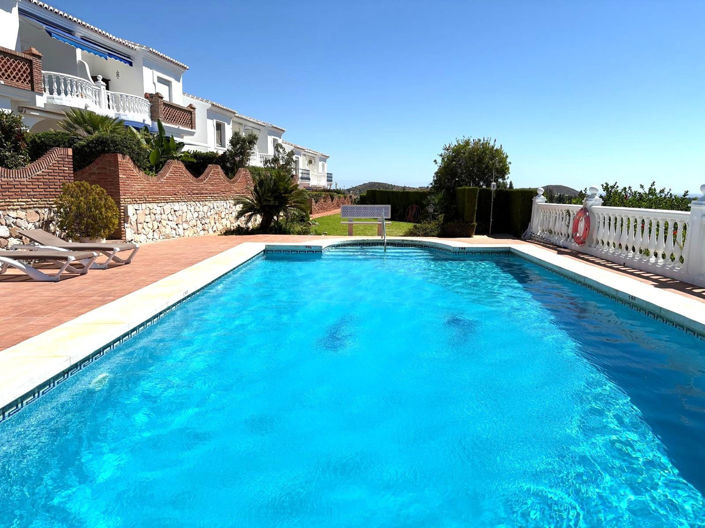 Image No.33-2 Bed Apartment for sale