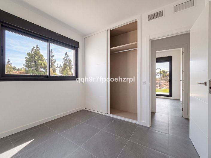 Image No.25-2 Bed Apartment for sale
