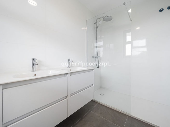 Image No.32-2 Bed Apartment for sale