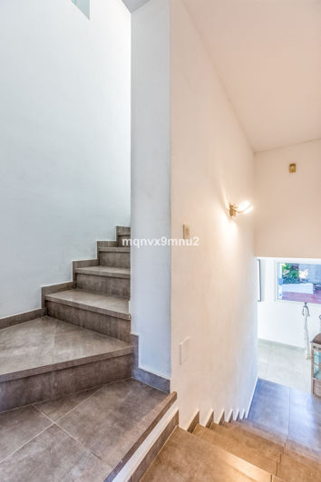 Image No.26-5 Bed Villa for sale