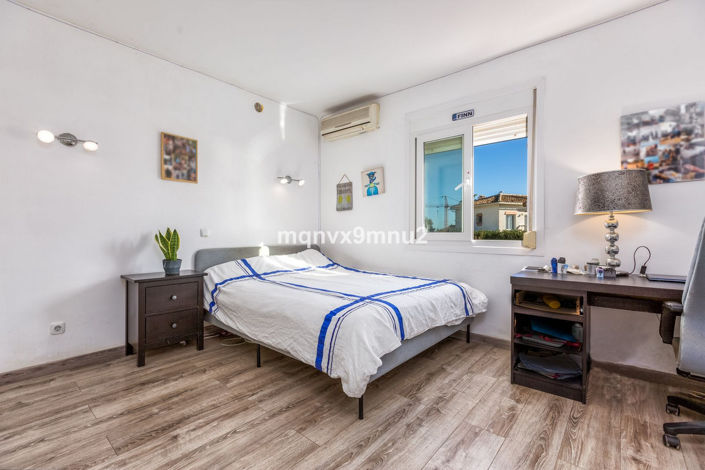 Image No.27-5 Bed Villa for sale