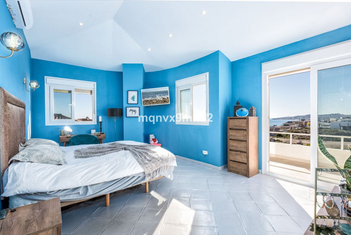 Image No.37-5 Bed Villa for sale