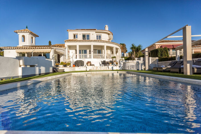 Image No.6-5 Bed Villa for sale