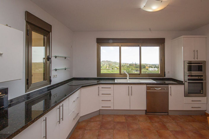 Image No.27-3 Bed Villa for sale