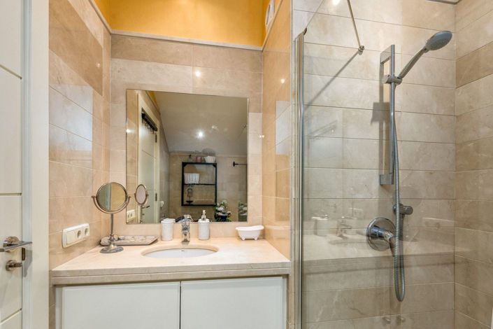 Image No.24-3 Bed Townhouse for sale