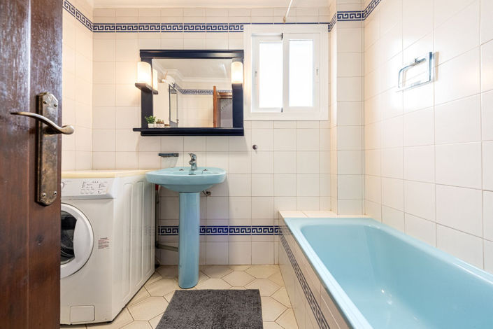Image No.18-3 Bed Apartment for sale