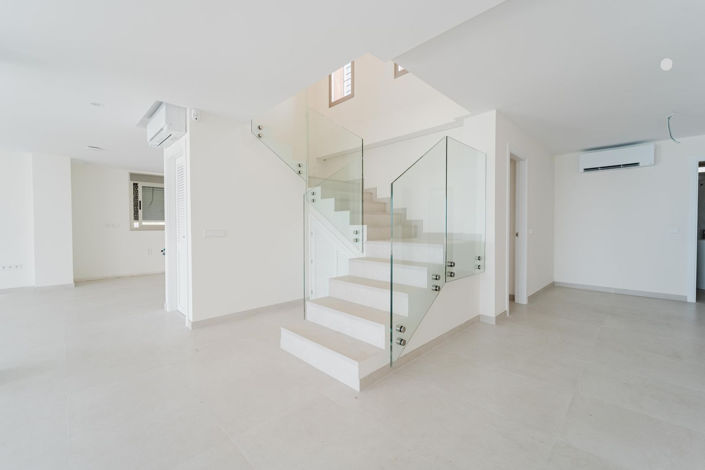 Image No.17-4 Bed Villa for sale
