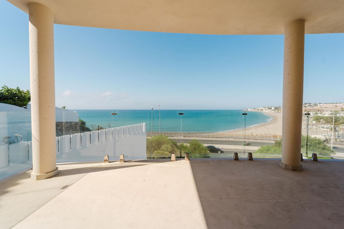 Image No.2-4 Bed Villa for sale
