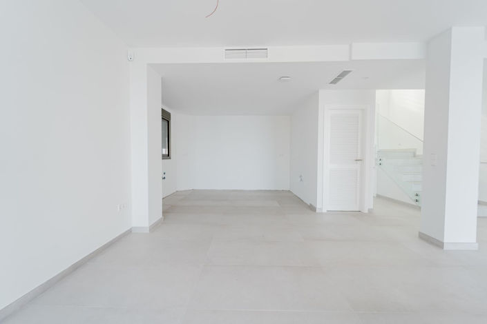 Image No.12-3 Bed Villa for sale