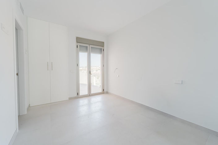 Image No.28-3 Bed Villa for sale