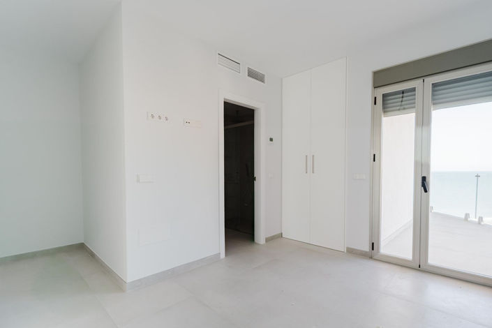 Image No.30-3 Bed Villa for sale