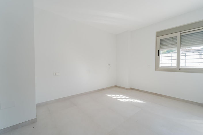 Image No.32-3 Bed Villa for sale