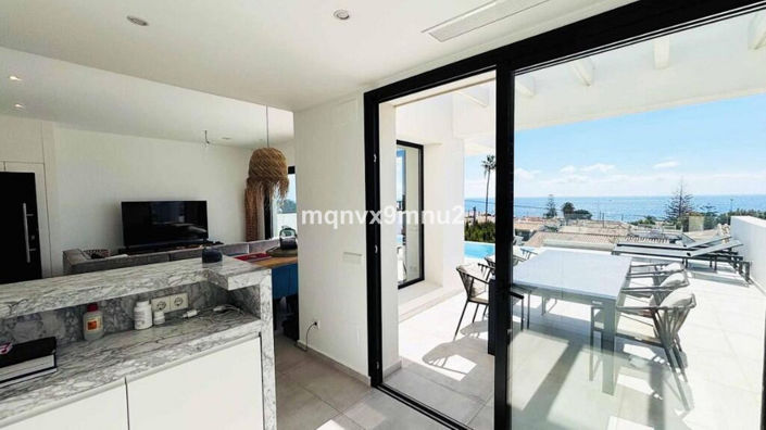 Image No.21-3 Bed Villa for sale