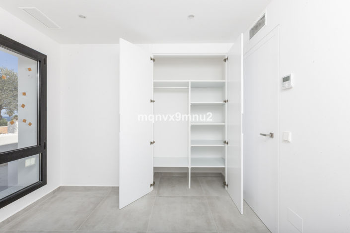 Image No.24-3 Bed Villa for sale