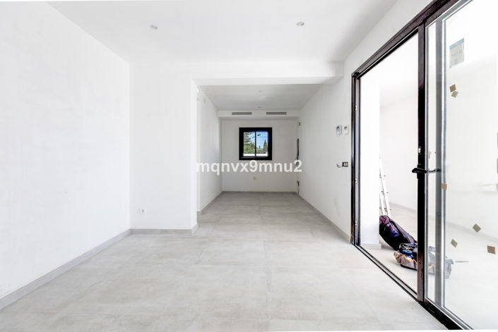 Image No.25-3 Bed Villa for sale