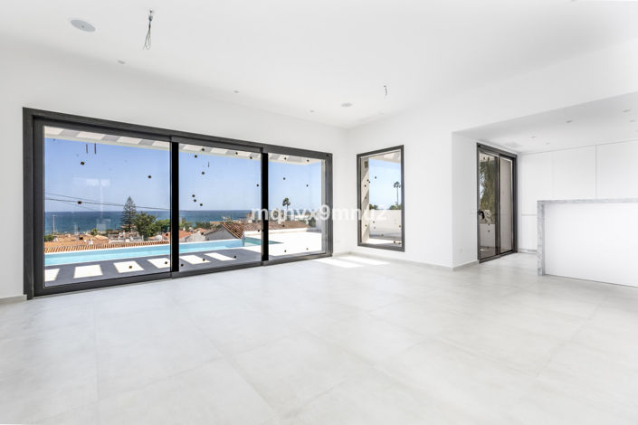 Image No.27-3 Bed Villa for sale
