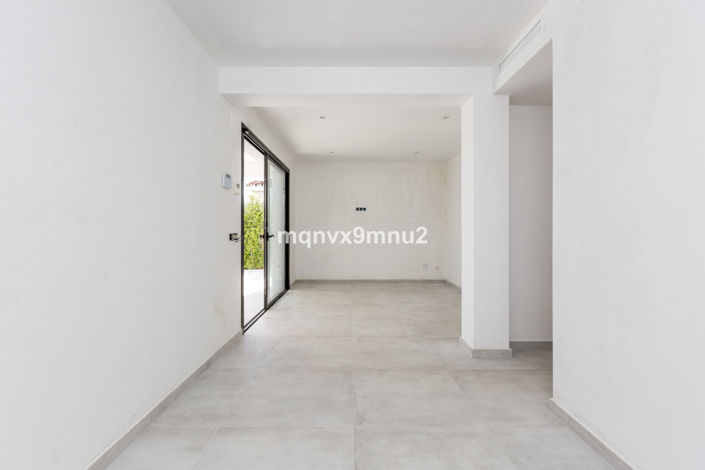 Image No.30-3 Bed Villa for sale