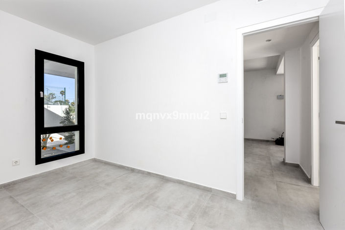 Image No.43-3 Bed Villa for sale