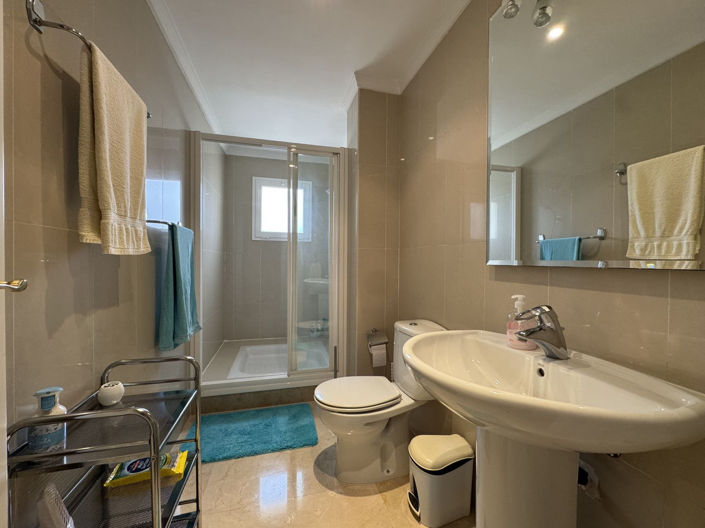 Image No.21-3 Bed Apartment for sale