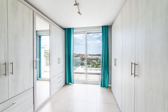 Image No.19-3 Bed Apartment for sale