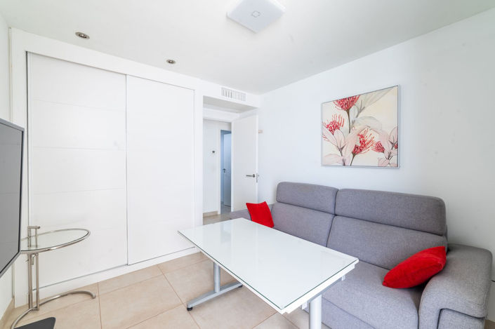 Image No.24-3 Bed Apartment for sale
