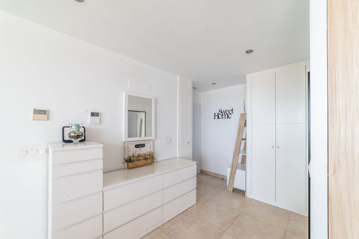 Image No.33-3 Bed Apartment for sale