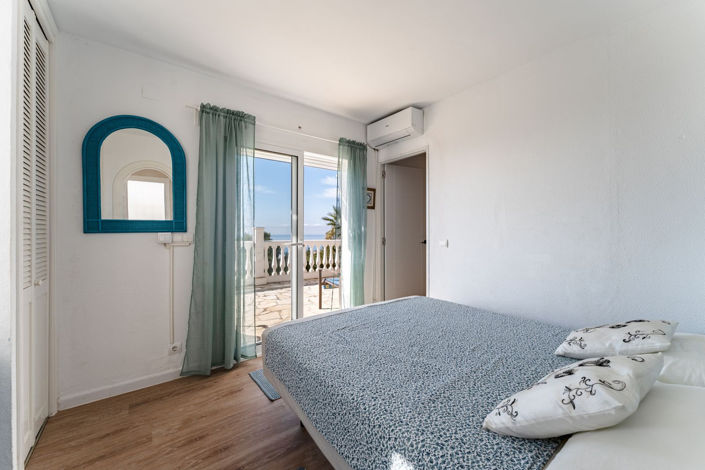 Image No.10-6 Bed Villa for sale