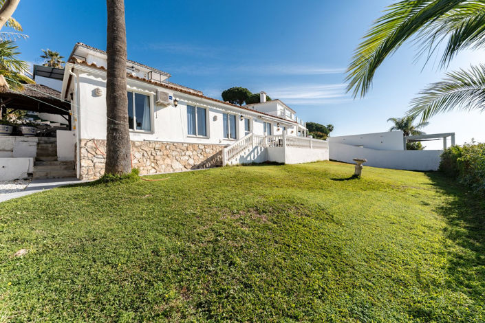 Image No.17-6 Bed Villa for sale