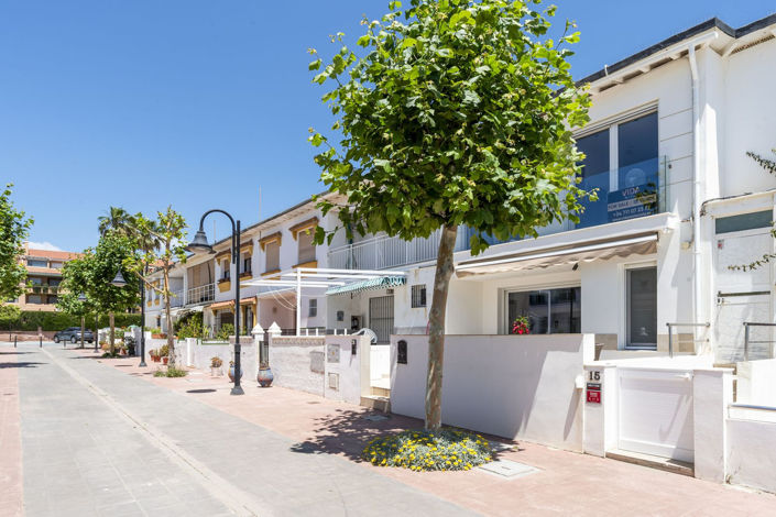 Image No.6-3 Bed Townhouse for sale