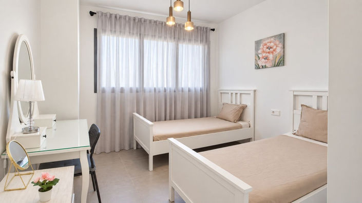 Image No.15-3 Bed Townhouse for sale