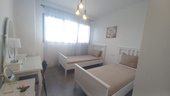 Image No.19-3 Bed Townhouse for sale