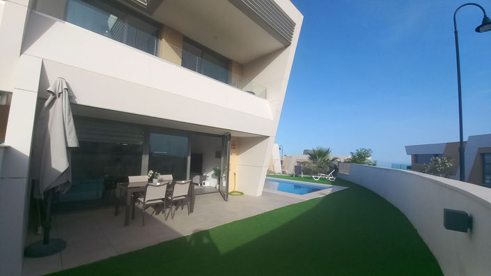 Image No.5-3 Bed Townhouse for sale
