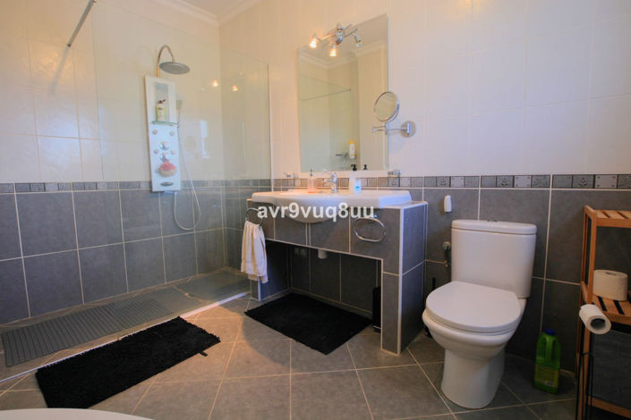 Image No.12-7 Bed Villa for sale