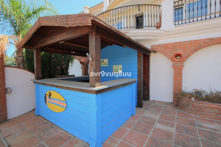Image No.17-7 Bed Villa for sale