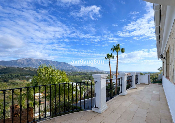 Image No.5-7 Bed Villa for sale