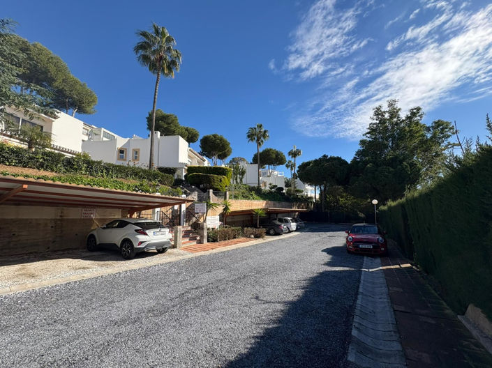 Image No.16-3 Bed Semi-Detached for sale