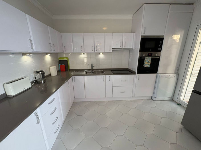 Image No.22-3 Bed Semi-Detached for sale