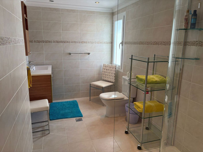 Image No.32-3 Bed Semi-Detached for sale