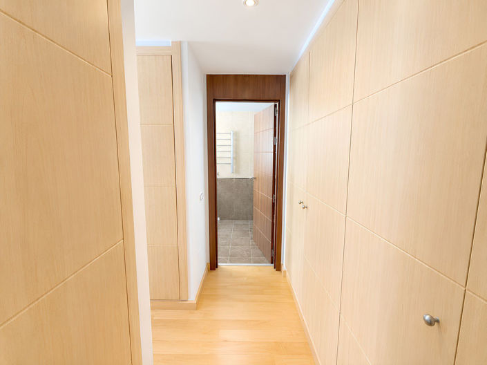 Image No.12-5 Bed Apartment for sale