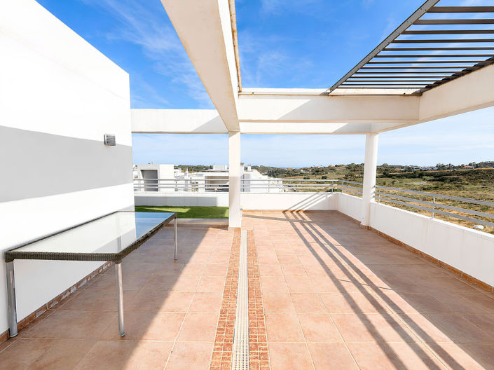Image No.24-5 Bed Apartment for sale