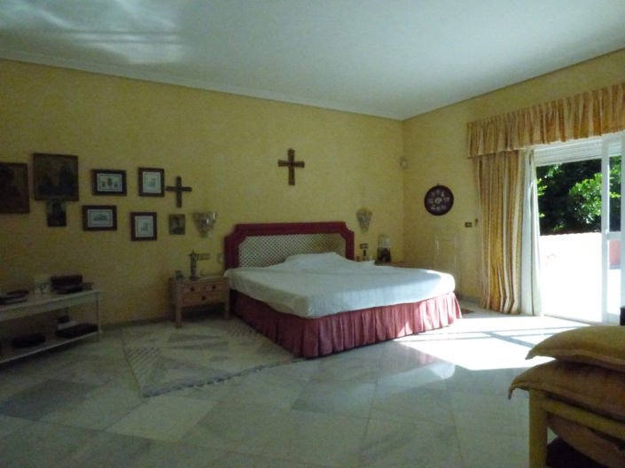 Image No.16-9 Bed Villa for sale