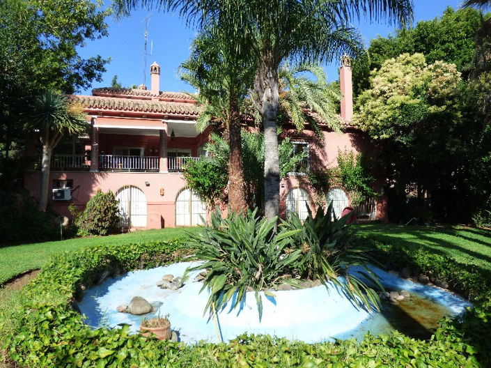 Image No.20-9 Bed Villa for sale