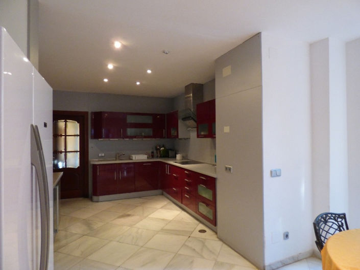 Image No.7-9 Bed Villa for sale