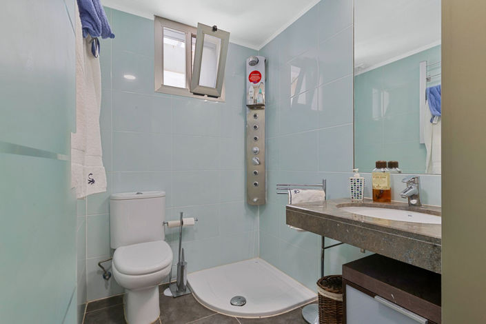 Image No.21-5 Bed Apartment for sale