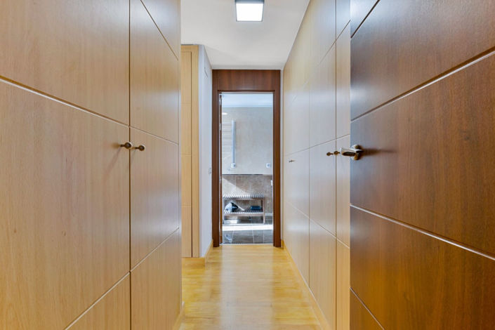 Image No.25-5 Bed Apartment for sale