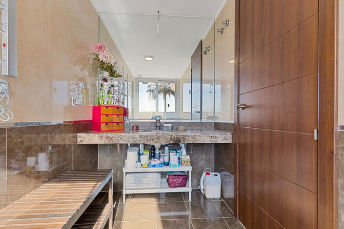 Image No.26-5 Bed Apartment for sale