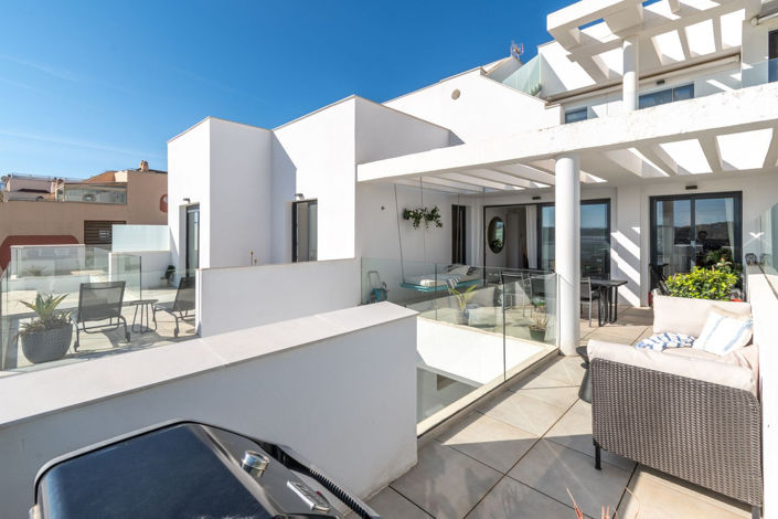 Image No.25-3 Bed Apartment for sale